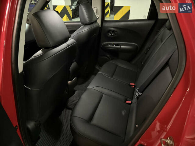 Красный Ниссан Жук, объемом двигателя 1.6 л и пробегом 82 тыс. км за 16500 $, фото 6 на Automoto.ua