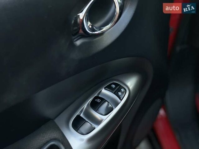 Красный Ниссан Жук, объемом двигателя 1.6 л и пробегом 135 тыс. км за 13900 $, фото 11 на Automoto.ua