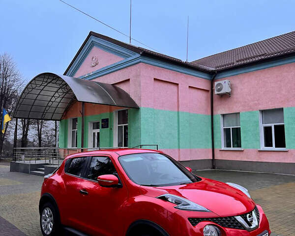 Красный Ниссан Жук, объемом двигателя 1.6 л и пробегом 83 тыс. км за 12850 $, фото 2 на Automoto.ua