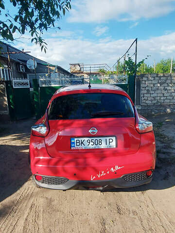 Красный Ниссан Жук, объемом двигателя 1.6 л и пробегом 105 тыс. км за 12500 $, фото 12 на Automoto.ua