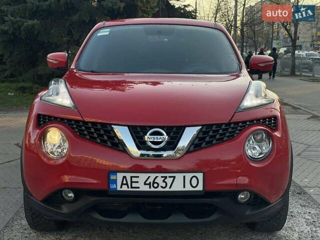 Красный Ниссан Жук, объемом двигателя 1.6 л и пробегом 135 тыс. км за 13900 $, фото 1 на Automoto.ua