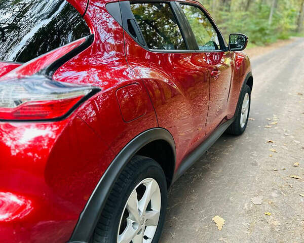 Красный Ниссан Жук, объемом двигателя 1.6 л и пробегом 25 тыс. км за 18000 $, фото 5 на Automoto.ua