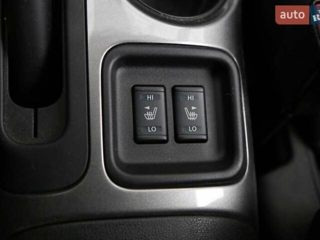 Красный Ниссан Жук, объемом двигателя 1.6 л и пробегом 42 тыс. км за 14900 $, фото 20 на Automoto.ua