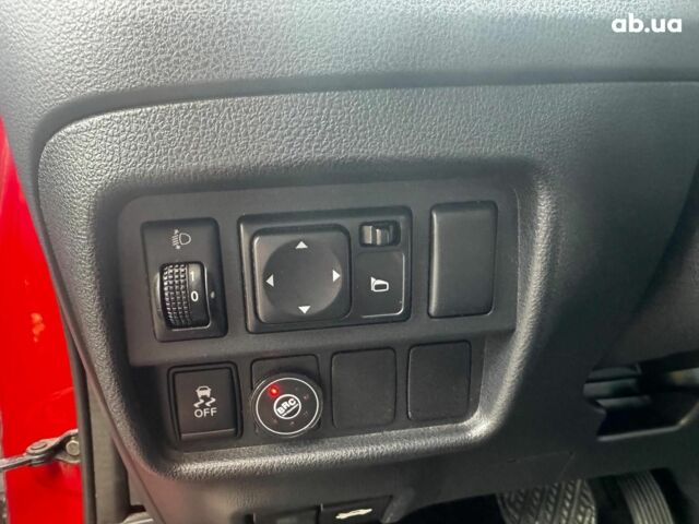 Красный Ниссан Жук, объемом двигателя 1.6 л и пробегом 124 тыс. км за 13490 $, фото 11 на Automoto.ua