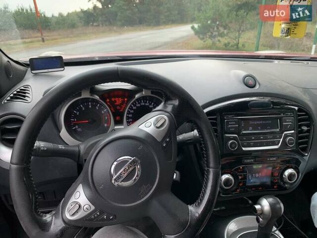 Красный Ниссан Жук, объемом двигателя 1.6 л и пробегом 163 тыс. км за 11999 $, фото 4 на Automoto.ua