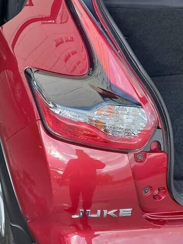 Червоний Ніссан Жук, об'ємом двигуна 1.6 л та пробігом 87 тис. км за 13499 $, фото 5 на Automoto.ua