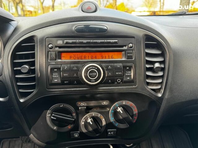 Красный Ниссан Жук, объемом двигателя 1.6 л и пробегом 124 тыс. км за 13490 $, фото 13 на Automoto.ua