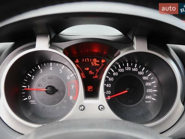 Красный Ниссан Жук, объемом двигателя 1.6 л и пробегом 117 тыс. км за 14900 $, фото 15 на Automoto.ua