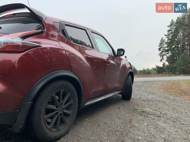 Красный Ниссан Жук, объемом двигателя 1.6 л и пробегом 163 тыс. км за 11999 $, фото 3 на Automoto.ua