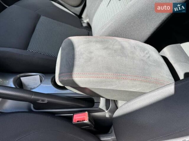 Красный Ниссан Жук, объемом двигателя 1.6 л и пробегом 72 тыс. км за 13999 $, фото 30 на Automoto.ua