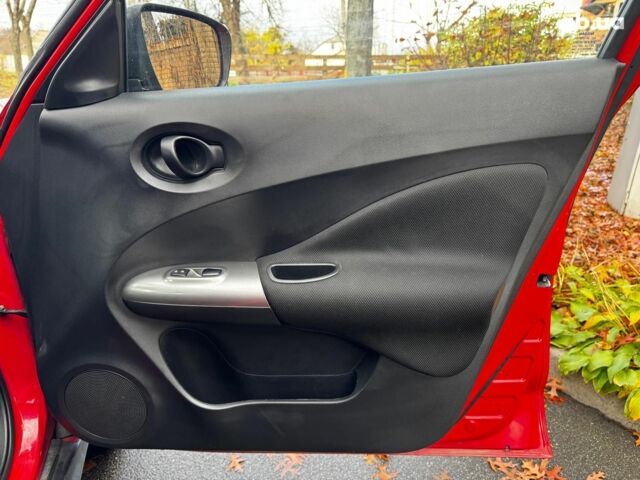 Красный Ниссан Жук, объемом двигателя 1.6 л и пробегом 124 тыс. км за 13490 $, фото 22 на Automoto.ua