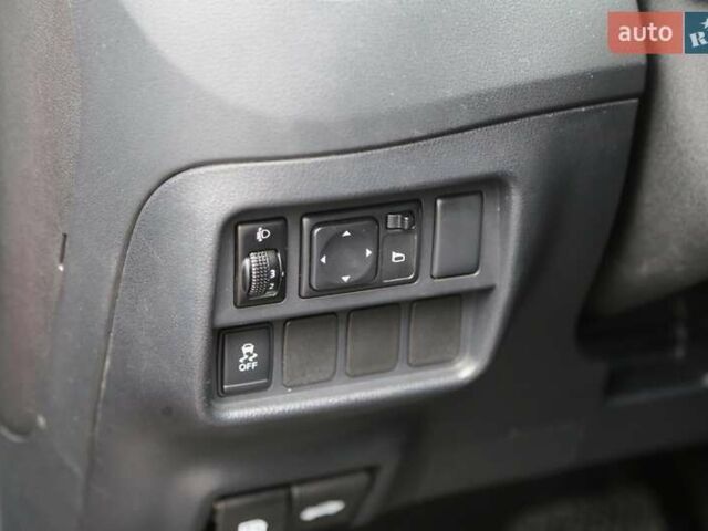 Красный Ниссан Жук, объемом двигателя 1.6 л и пробегом 117 тыс. км за 14900 $, фото 21 на Automoto.ua