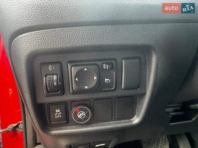 Червоний Ніссан Жук, об'ємом двигуна 1.6 л та пробігом 124 тис. км за 13490 $, фото 10 на Automoto.ua