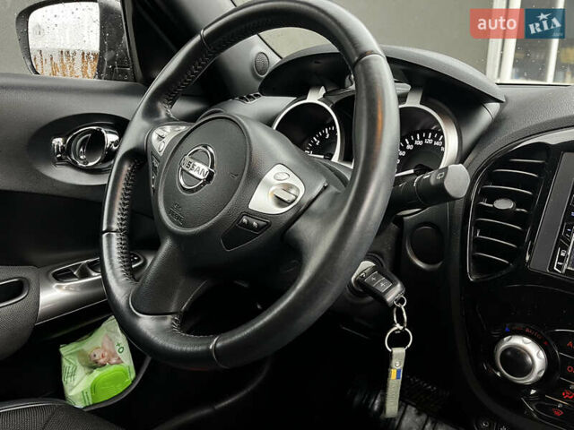 Красный Ниссан Жук, объемом двигателя 1.6 л и пробегом 21 тыс. км за 16299 $, фото 49 на Automoto.ua