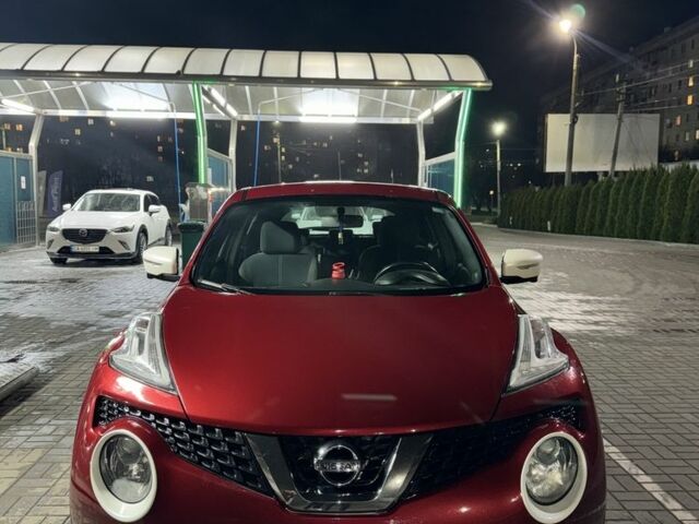 Червоний Ніссан Жук, об'ємом двигуна 1.6 л та пробігом 114 тис. км за 14000 $, фото 5 на Automoto.ua