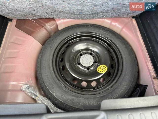 Червоний Ніссан Жук, об'ємом двигуна 1.6 л та пробігом 71 тис. км за 14400 $, фото 44 на Automoto.ua