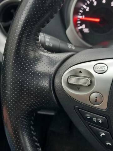 Червоний Ніссан Жук, об'ємом двигуна 1.6 л та пробігом 87 тис. км за 13499 $, фото 33 на Automoto.ua