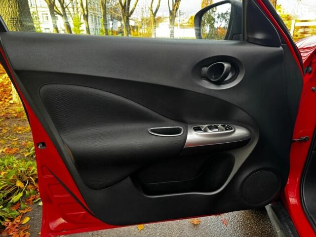 Красный Ниссан Жук, объемом двигателя 1.6 л и пробегом 124 тыс. км за 13490 $, фото 9 на Automoto.ua