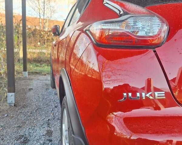 Красный Ниссан Жук, объемом двигателя 1.6 л и пробегом 28 тыс. км за 16908 $, фото 5 на Automoto.ua