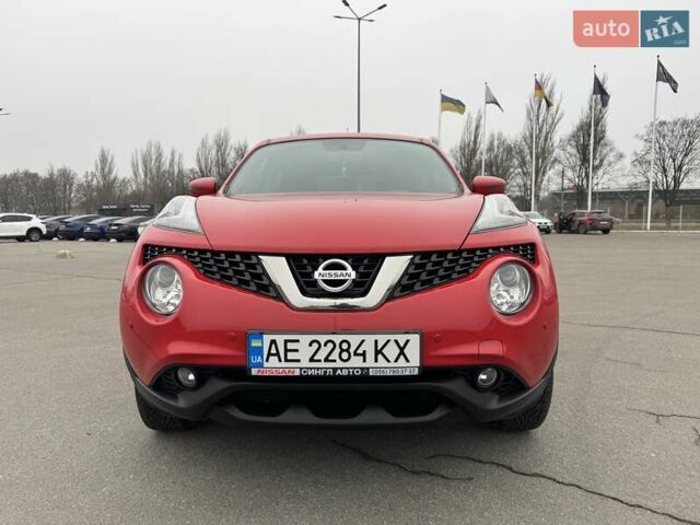 Красный Ниссан Жук, объемом двигателя 1.6 л и пробегом 40 тыс. км за 14700 $, фото 2 на Automoto.ua