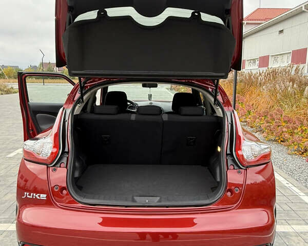 Червоний Ніссан Жук, об'ємом двигуна 1.6 л та пробігом 55 тис. км за 15000 $, фото 12 на Automoto.ua