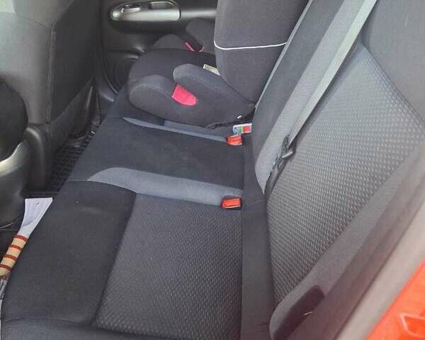 Красный Ниссан Жук, объемом двигателя 1.6 л и пробегом 28 тыс. км за 16908 $, фото 3 на Automoto.ua