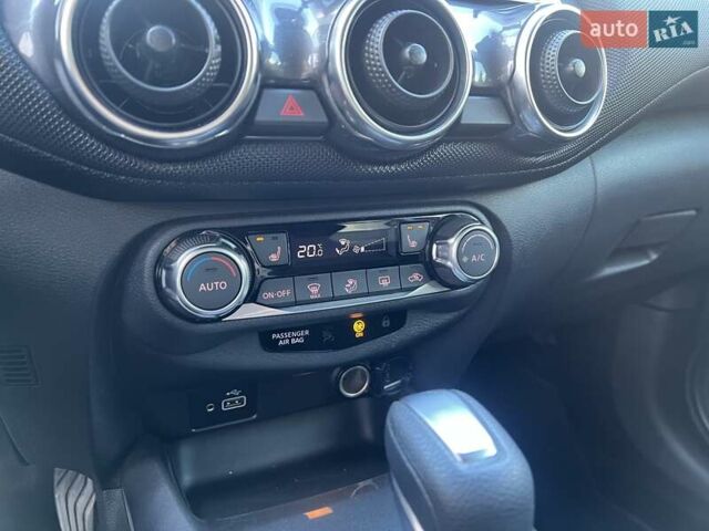 Красный Ниссан Жук, объемом двигателя 1 л и пробегом 44 тыс. км за 19500 $, фото 21 на Automoto.ua