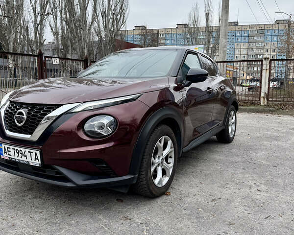 Красный Ниссан Жук, объемом двигателя 1 л и пробегом 49 тыс. км за 20000 $, фото 1 на Automoto.ua