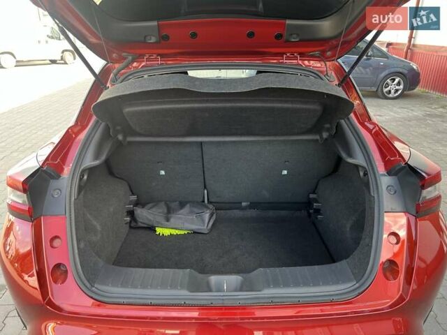 Красный Ниссан Жук, объемом двигателя 1 л и пробегом 44 тыс. км за 19500 $, фото 10 на Automoto.ua