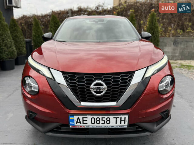 Красный Ниссан Жук, объемом двигателя 1 л и пробегом 15 тыс. км за 18699 $, фото 2 на Automoto.ua
