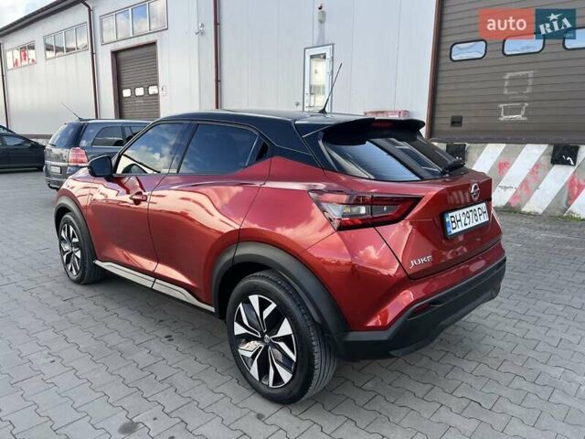 Красный Ниссан Жук, объемом двигателя 1 л и пробегом 44 тыс. км за 19500 $, фото 5 на Automoto.ua