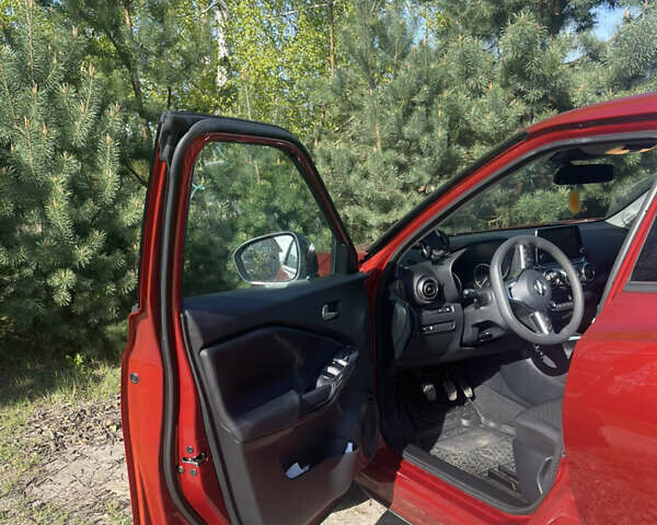 Красный Ниссан Жук, объемом двигателя 1 л и пробегом 11 тыс. км за 22500 $, фото 7 на Automoto.ua
