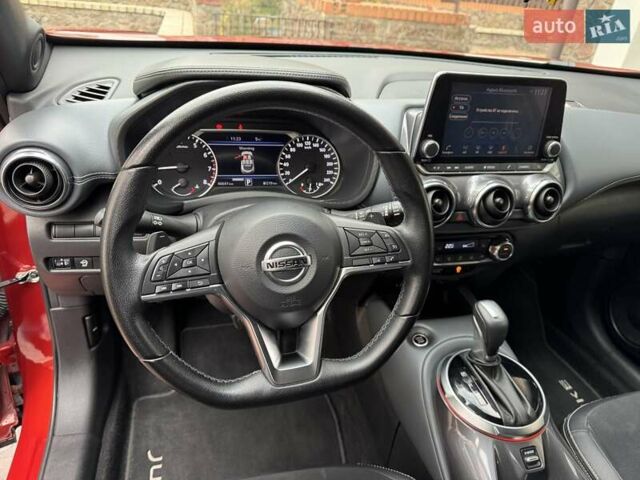 Красный Ниссан Жук, объемом двигателя 1 л и пробегом 46 тыс. км за 19900 $, фото 12 на Automoto.ua