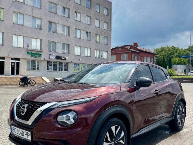 Красный Ниссан Жук, объемом двигателя 1 л и пробегом 50 тыс. км за 20000 $, фото 7 на Automoto.ua