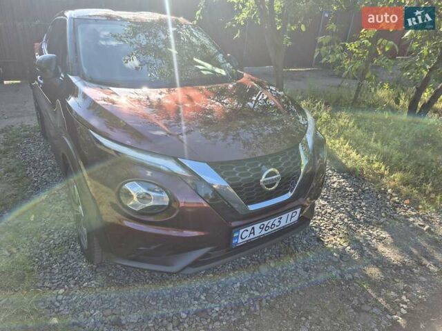 Красный Ниссан Жук, объемом двигателя 1 л и пробегом 19 тыс. км за 20900 $, фото 3 на Automoto.ua