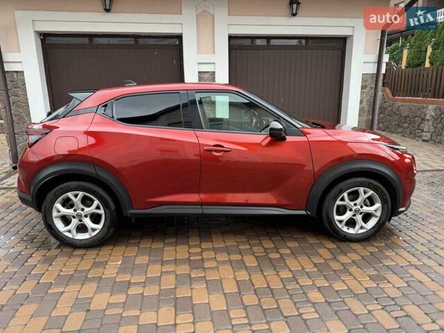 Красный Ниссан Жук, объемом двигателя 1 л и пробегом 46 тыс. км за 19900 $, фото 5 на Automoto.ua