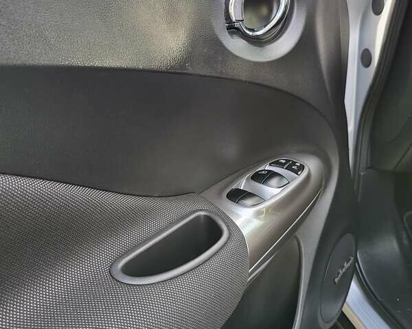 Ніссан Жук, об'ємом двигуна 1.6 л та пробігом 70 тис. км за 10000 $, фото 5 на Automoto.ua