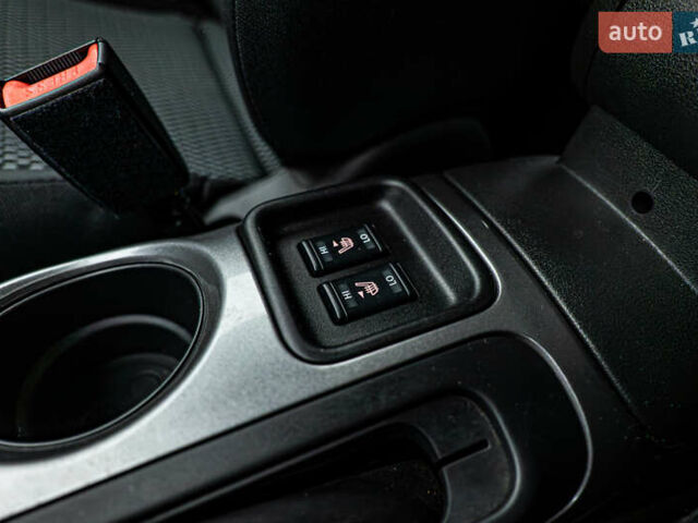 Ниссан Жук, объемом двигателя 1.6 л и пробегом 75 тыс. км за 12166 $, фото 16 на Automoto.ua