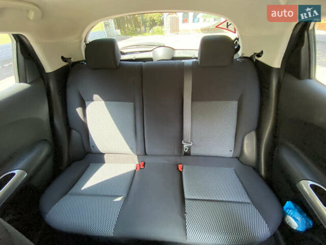 Ниссан Жук, объемом двигателя 1.62 л и пробегом 33 тыс. км за 12700 $, фото 2 на Automoto.ua