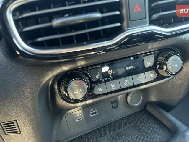 Ніссан Жук, об'ємом двигуна 1 л та пробігом 0 тис. км за 25849 $, фото 26 на Automoto.ua