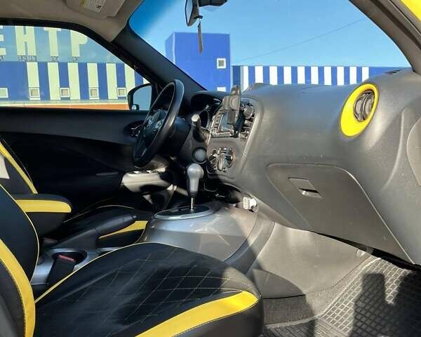 Желтый Ниссан Жук, объемом двигателя 1.6 л и пробегом 130 тыс. км за 9500 $, фото 7 на Automoto.ua