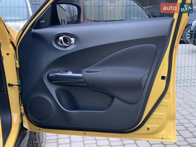 Жовтий Ніссан Жук, об'ємом двигуна 1.6 л та пробігом 100 тис. км за 12499 $, фото 35 на Automoto.ua