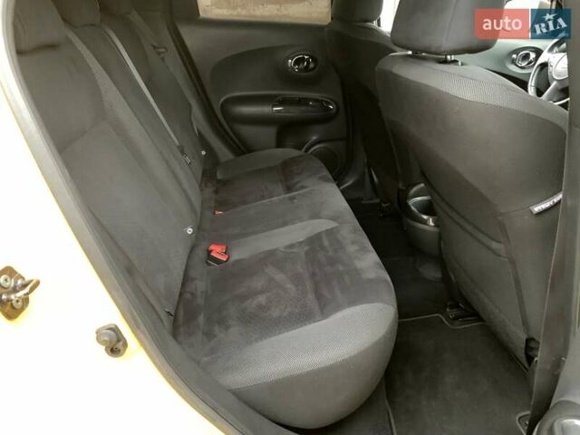 Жовтий Ніссан Жук, об'ємом двигуна 1.6 л та пробігом 100 тис. км за 12499 $, фото 34 на Automoto.ua