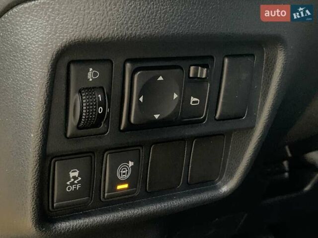 Жовтий Ніссан Жук, об'ємом двигуна 1.6 л та пробігом 100 тис. км за 12499 $, фото 45 на Automoto.ua