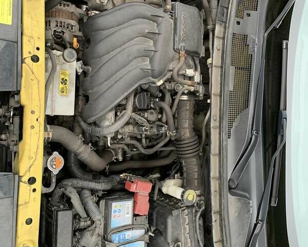 Жовтий Ніссан Жук, об'ємом двигуна 1.6 л та пробігом 100 тис. км за 12499 $, фото 60 на Automoto.ua