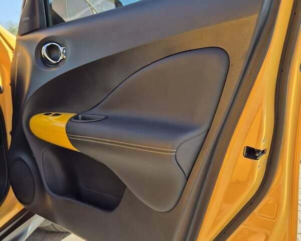 Жовтий Ніссан Жук, об'ємом двигуна 1.6 л та пробігом 22 тис. км за 16199 $, фото 32 на Automoto.ua