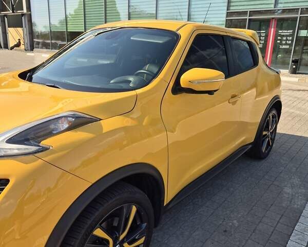 Жовтий Ніссан Жук, об'ємом двигуна 1.6 л та пробігом 22 тис. км за 16199 $, фото 5 на Automoto.ua