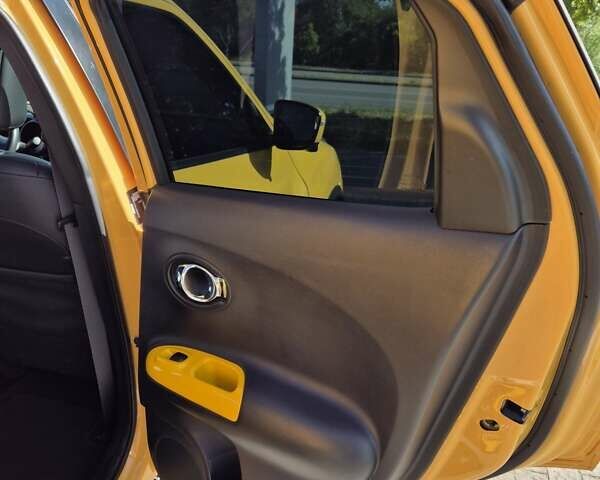 Жовтий Ніссан Жук, об'ємом двигуна 1.6 л та пробігом 22 тис. км за 16199 $, фото 23 на Automoto.ua