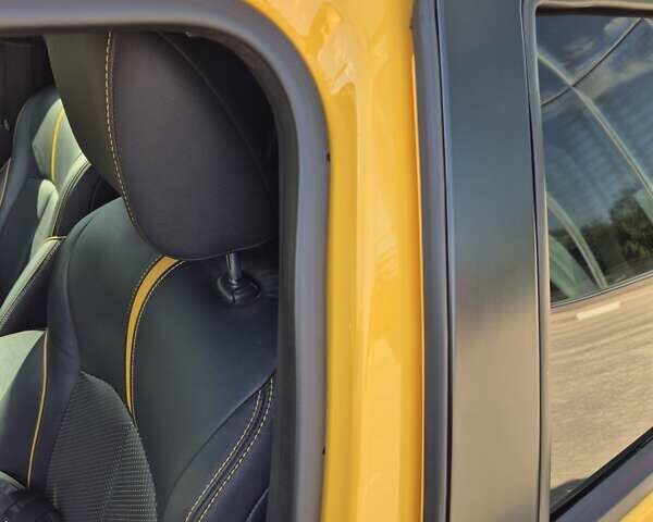 Жовтий Ніссан Жук, об'ємом двигуна 1.6 л та пробігом 22 тис. км за 16199 $, фото 51 на Automoto.ua