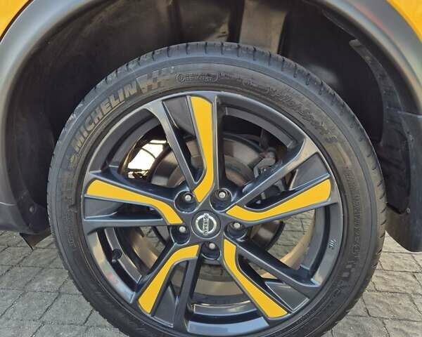 Жовтий Ніссан Жук, об'ємом двигуна 1.6 л та пробігом 22 тис. км за 16199 $, фото 56 на Automoto.ua